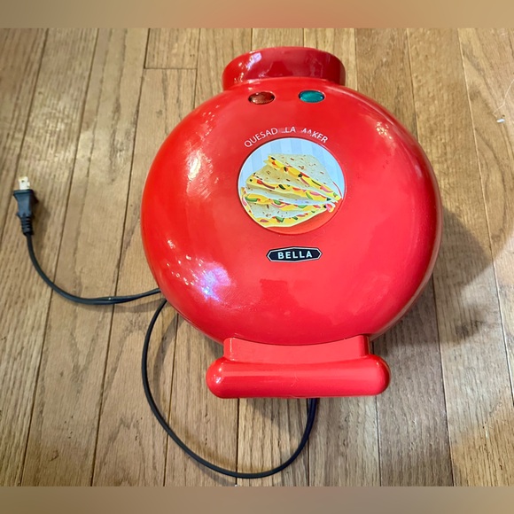 Bella Cookware Other - Abella Red Quesadilla Maker